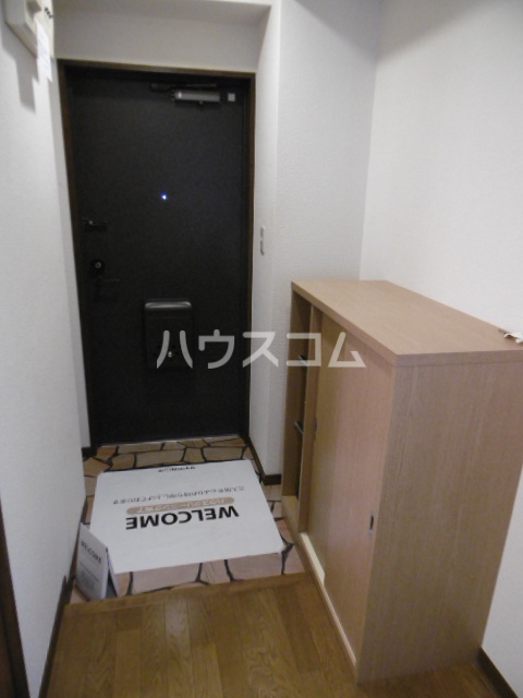 14/27 玄関