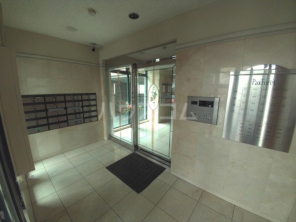 26/30 エントランス