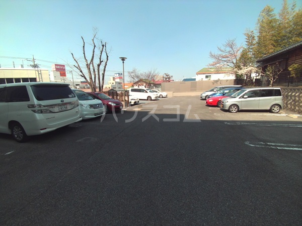 20/28 駐車場