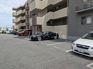 26/29 駐車場