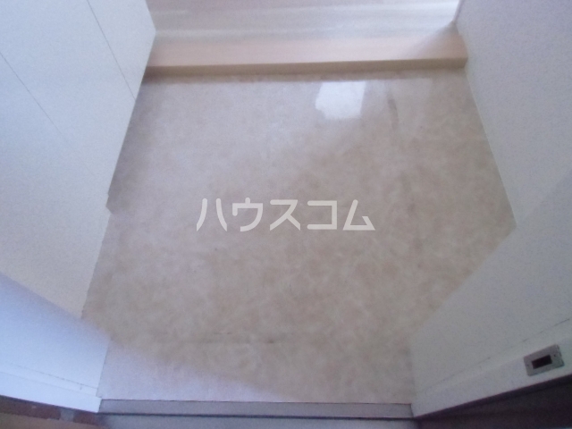 14/30 玄関