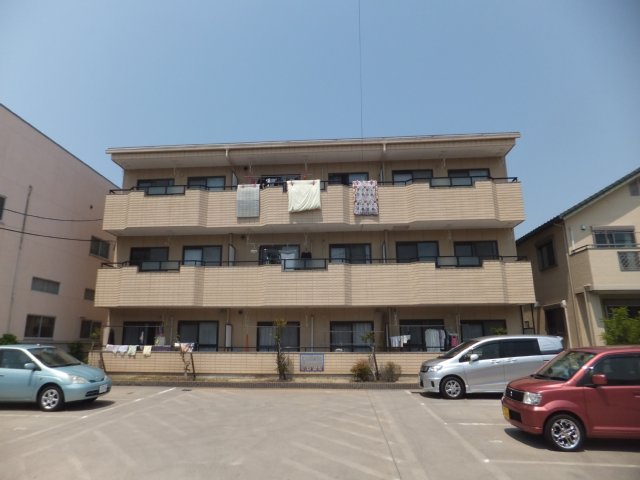 17/23 駐車場