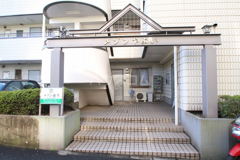 22/30 エントランス