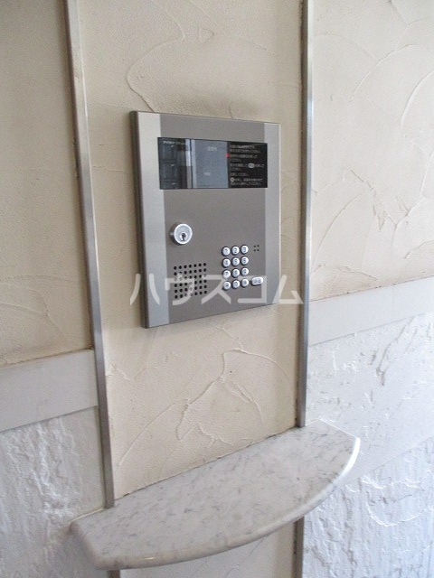 20/29 エントランス