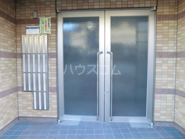 17/23 エントランス