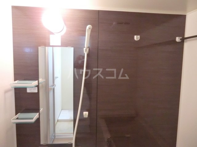13/22 浴室