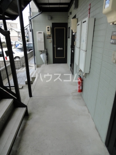 2/4 エントランス