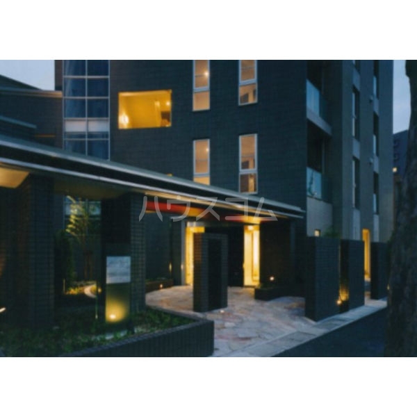 20/26 エントランス