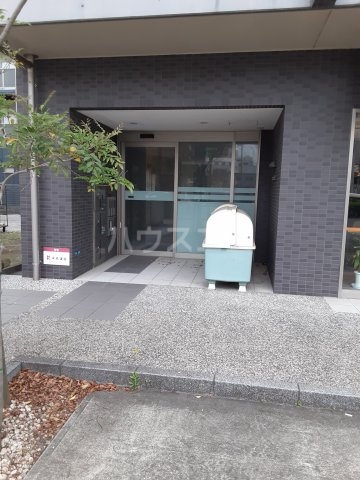 25/28 エントランス