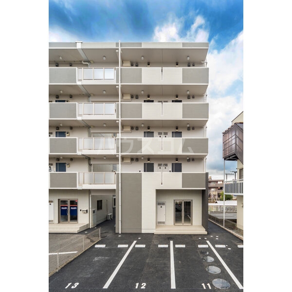 15/20 駐車場