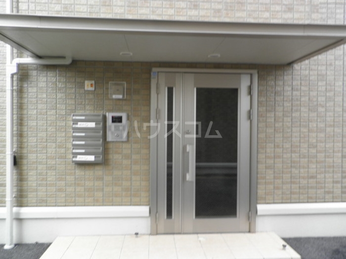 2/4 エントランス