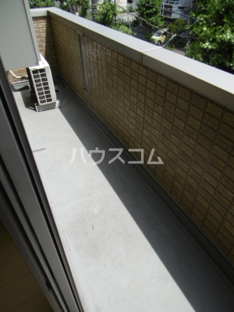 18/26 バルコニー
