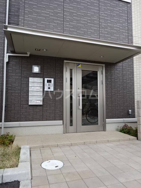 22/30 エントランス