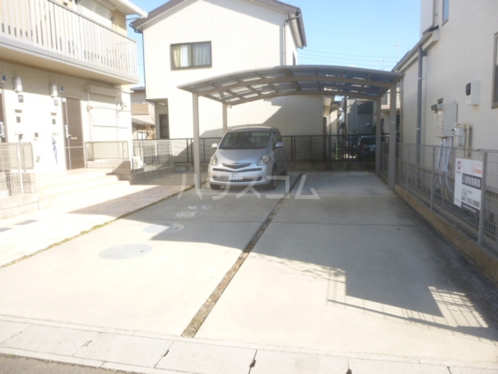 16/20 駐車場