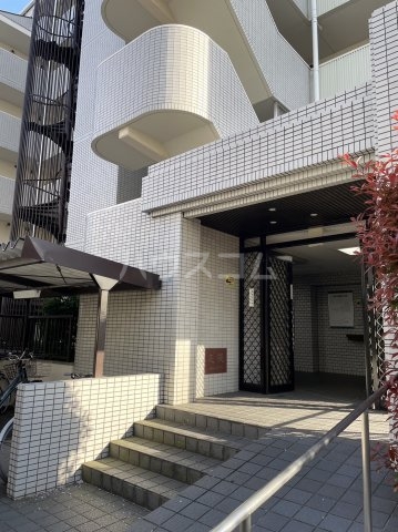 22/29 エントランス