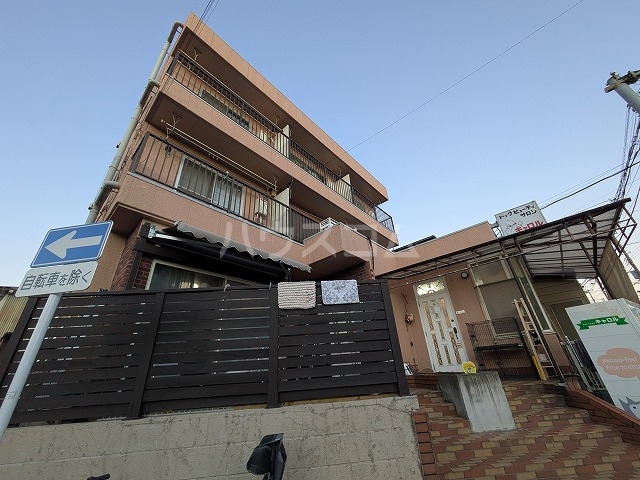 2/3 エントランス