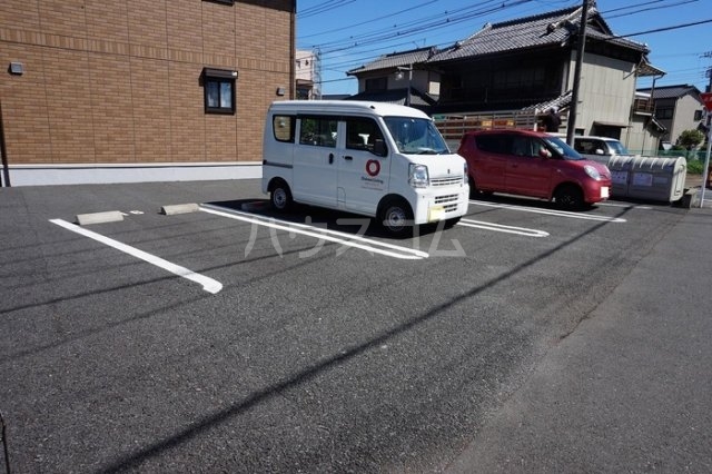 16/18 駐車場