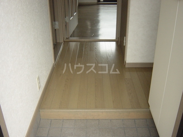 14/30 玄関