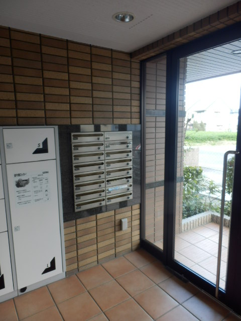 20/30 エントランス