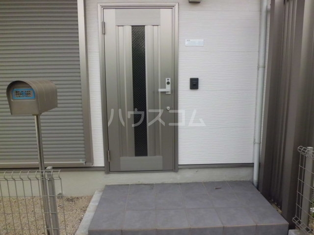 22/25 エントランス