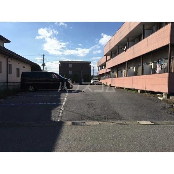 14/22 駐車場