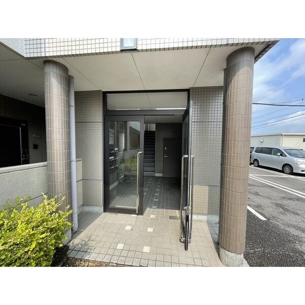 14/19 エントランス