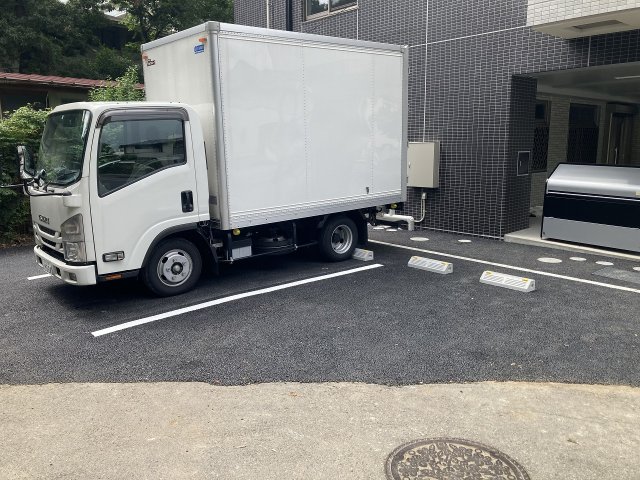 28/30 駐車場