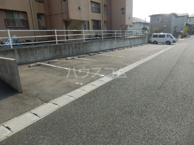 21/30 駐車場