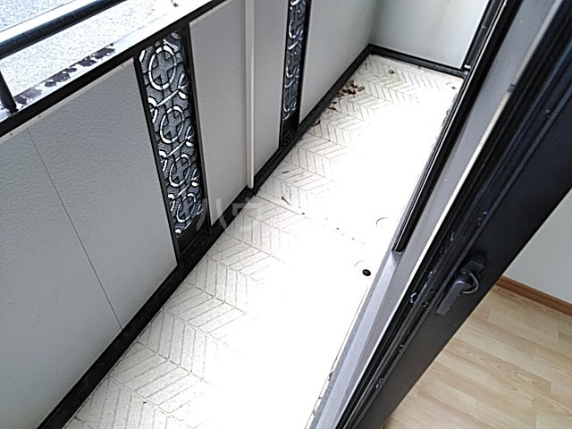 23/30 バルコニー