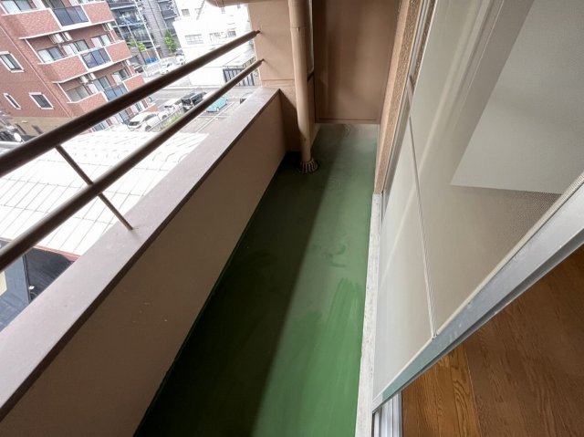 23/30 バルコニー