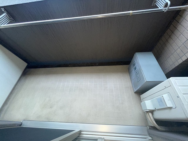 18/28 バルコニー