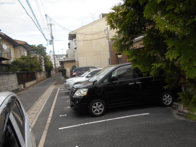 22/30 駐車場