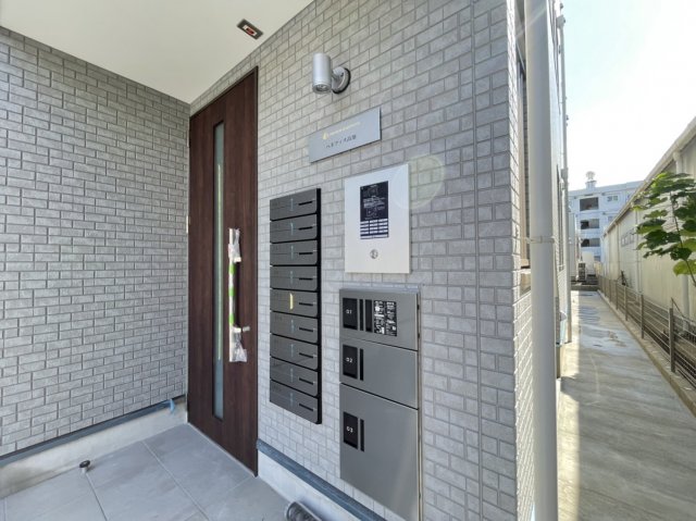 20/30 エントランス