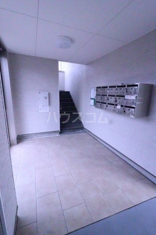 26/30 エントランス