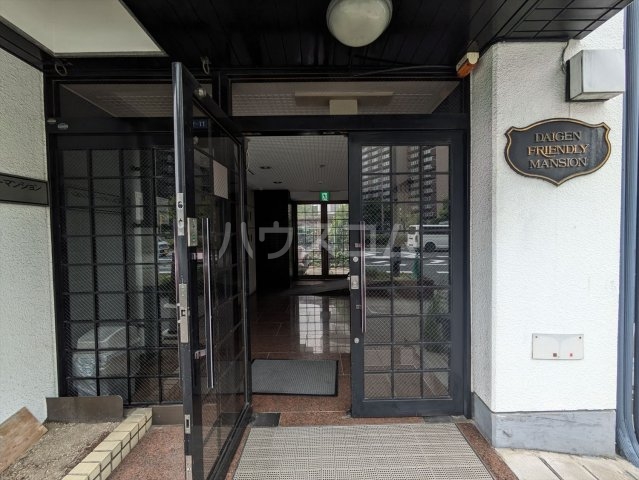 24/29 エントランス
