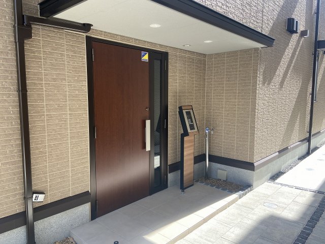 22/30 エントランス