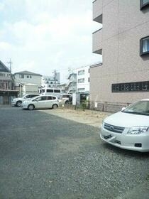 14/23 駐車場