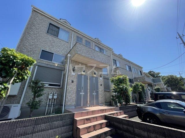 16/27 エントランス