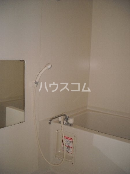 13/30 浴室