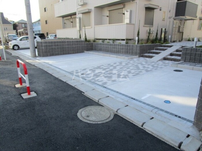 19/28 駐車場