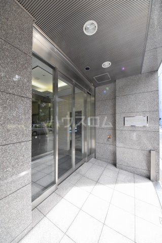 22/30 エントランス