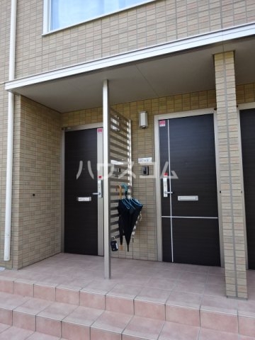 26/29 エントランス