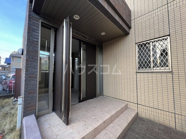 24/26 エントランス