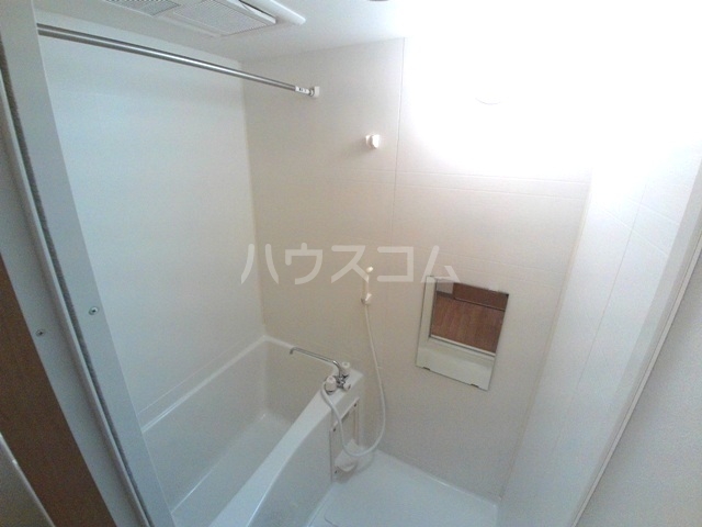 13/30 浴室