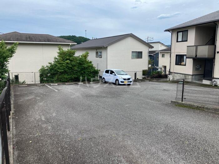 15/17 駐車場