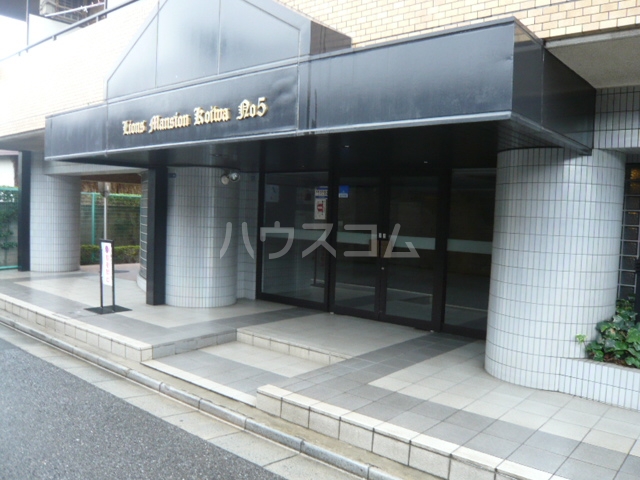 18/30 エントランス