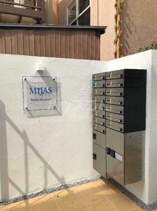 14/17 エントランス