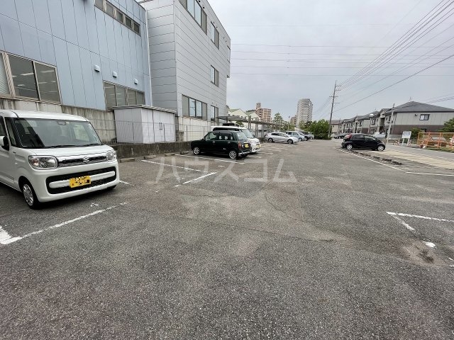 3/3 駐車場