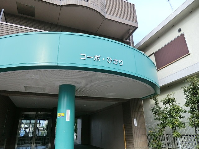 23/30 エントランス