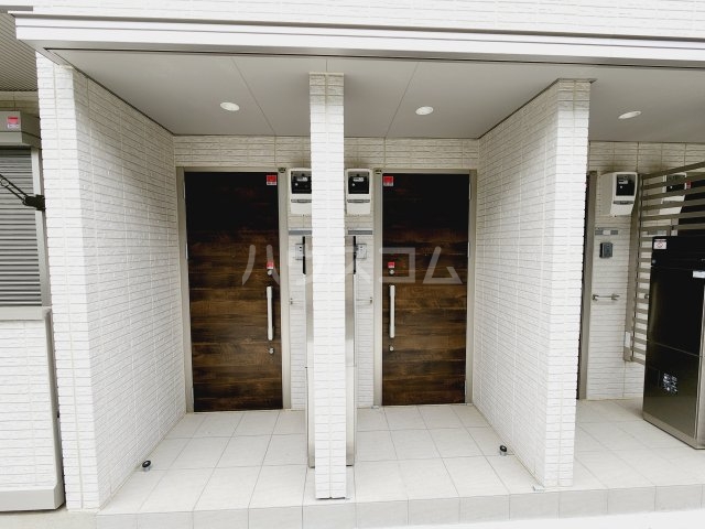 29/30 エントランス